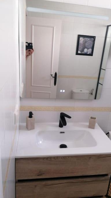 Views, Family & Private Parking In Alto Albayzin Apartamento Granada Exterior foto